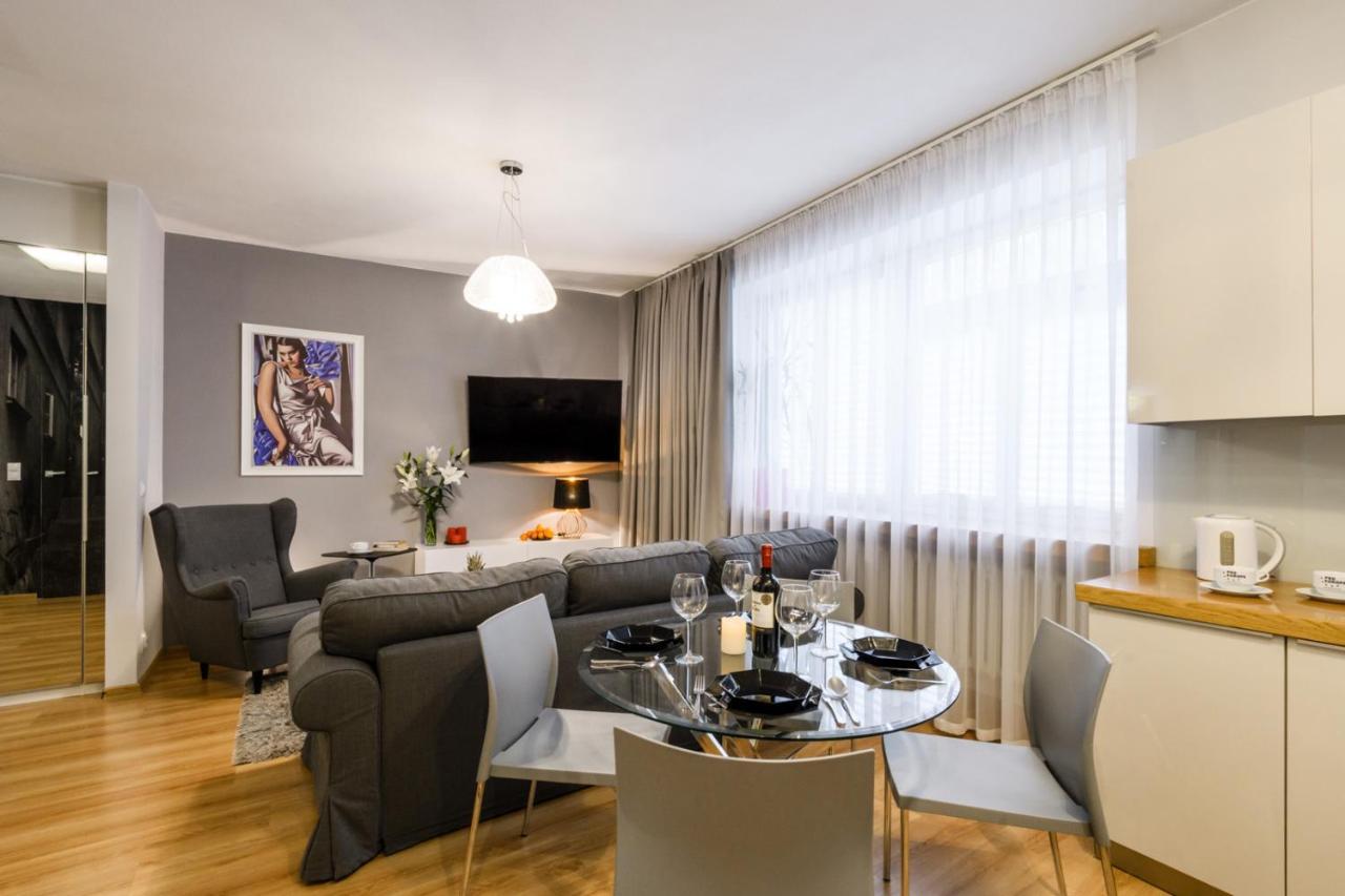Nr 1 Europa22 Centrum Apartment Old Town Warsaw Stare Miasto Historyczna Kamienica Umiejscowiona W Zabytkowej Czesci Warszawy Obok Parku Multimedialnego I Barbakanu Parking 24H Sniadanie Opcjonaln Breakfast Optional Check In From 14 Pm Parter Ground Екстер'єр фото