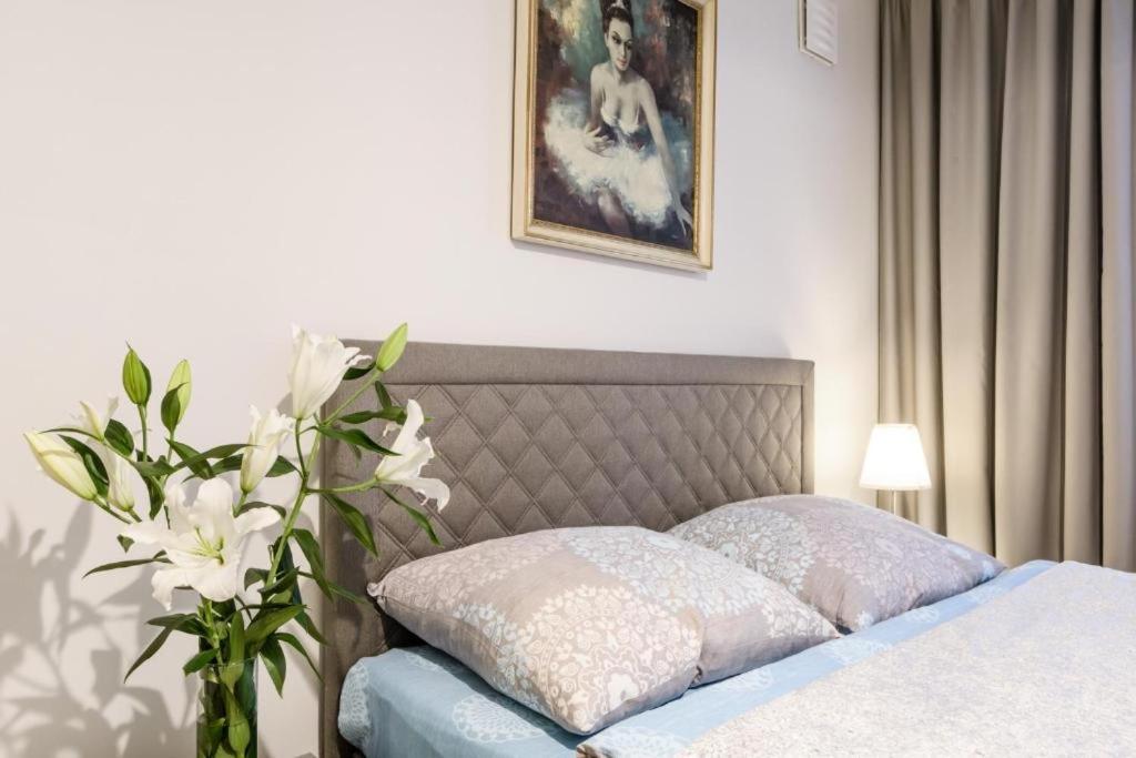 Nr 1 Europa22 Centrum Apartment Old Town Warsaw Stare Miasto Historyczna Kamienica Umiejscowiona W Zabytkowej Czesci Warszawy Obok Parku Multimedialnego I Barbakanu Parking 24H Sniadanie Opcjonaln Breakfast Optional Check In From 14 Pm Parter Ground Екстер'єр фото