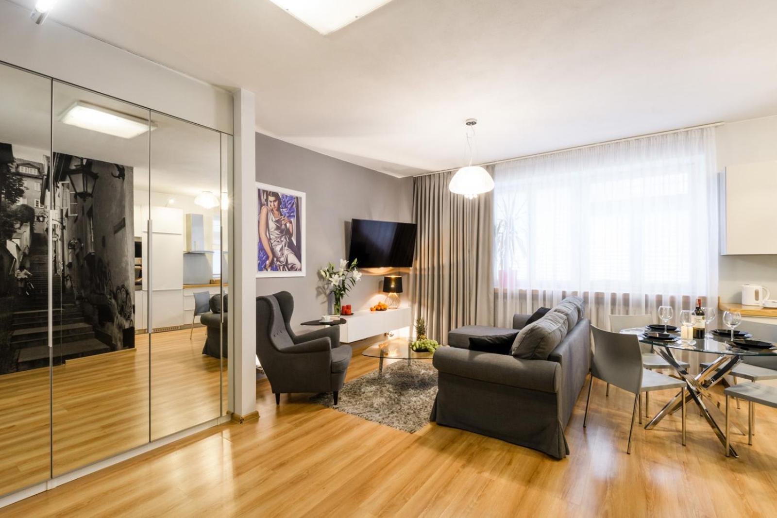 Nr 1 Europa22 Centrum Apartment Old Town Warsaw Stare Miasto Historyczna Kamienica Umiejscowiona W Zabytkowej Czesci Warszawy Obok Parku Multimedialnego I Barbakanu Parking 24H Sniadanie Opcjonaln Breakfast Optional Check In From 14 Pm Parter Ground Екстер'єр фото