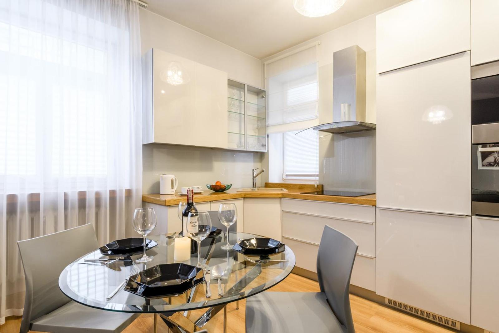Nr 1 Europa22 Centrum Apartment Old Town Warsaw Stare Miasto Historyczna Kamienica Umiejscowiona W Zabytkowej Czesci Warszawy Obok Parku Multimedialnego I Barbakanu Parking 24H Sniadanie Opcjonaln Breakfast Optional Check In From 14 Pm Parter Ground Екстер'єр фото