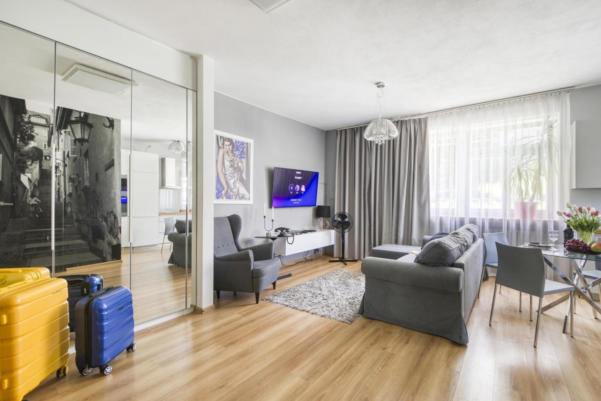 Nr 1 Europa22 Centrum Apartment Old Town Warsaw Stare Miasto Historyczna Kamienica Umiejscowiona W Zabytkowej Czesci Warszawy Obok Parku Multimedialnego I Barbakanu Parking 24H Sniadanie Opcjonaln Breakfast Optional Check In From 14 Pm Parter Ground Екстер'єр фото