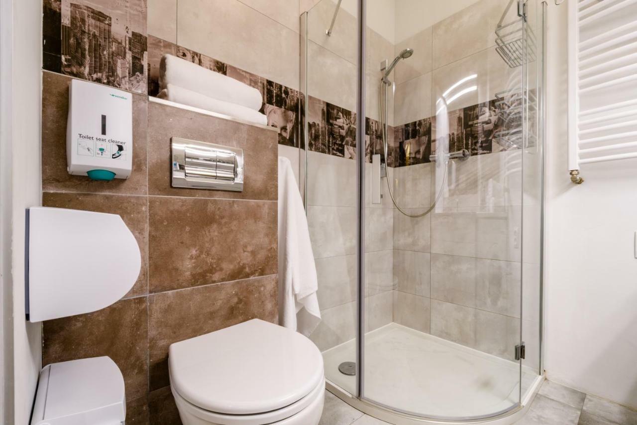 Nr 1 Europa22 Centrum Apartment Old Town Warsaw Stare Miasto Historyczna Kamienica Umiejscowiona W Zabytkowej Czesci Warszawy Obok Parku Multimedialnego I Barbakanu Parking 24H Sniadanie Opcjonaln Breakfast Optional Check In From 14 Pm Parter Ground Екстер'єр фото